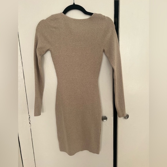 Good American THE BUTTON UP SWEATER DRESS - Picture 6 of 6